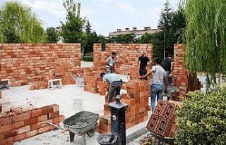 Ataşehir’in muhtarlık binasında çalışmalar...