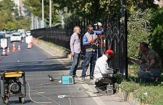 Atatürk Bulvarında orta refüje demir korkuluk