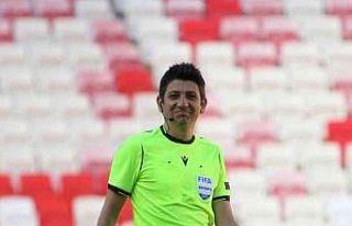 Başakşehir-Kayserispor maçını Yaşar Kemal Uğurlu...