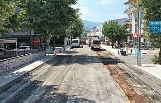 Başiskele’de asfalt seferberliği