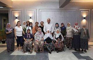 Başkan Atay, JES mücadelesini kazanan kadınları...