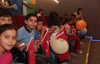 Başkan Beyazgül çocukların sinema sevincine ortak...