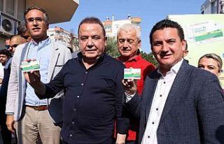 Başkan Böcek, çiftçi kartı projesini tanıttı