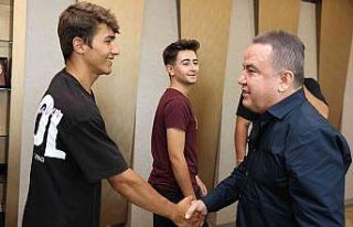 Başkan Böcek, Dünya Şampiyonu raftingcileri ağırladı