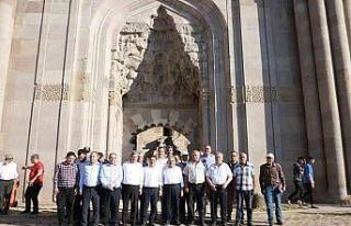 Başkan Büyükkılıç ile Vali Çiçek’ten Bünyan’a...