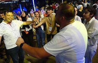 Başkan Çakın, Gurbetçi Festival’de vatandaşlarla...