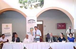 Başkan Gürkan muhtarlara yapılan hizmetleri anlattı