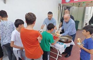 Başkan Kılıç’tan öğrencilere köfte ekmek