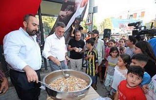 Bayraklı Belediyesinden aşure etkinliği