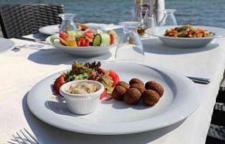 Bayraklı’da ‘vegan ve glütensiz menü’ dönemi