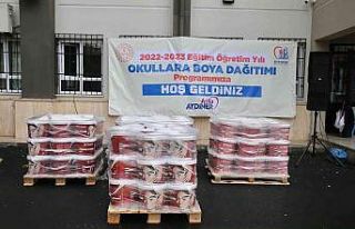 Bayrampaşa Belediyesi’nden okullara boya desteği