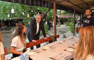 Belediye Başkanı Mehmet Talat Bakkalcıoğlu genç...