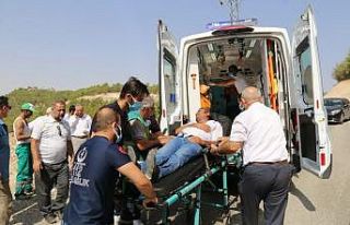 Belediyenin çöp aracı kaza yaptı