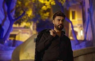 ’Ben adam değil miydim’ şarkısıyla tıklanma...