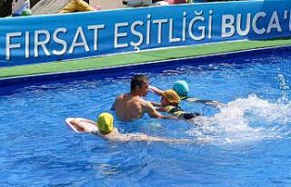 Buca’da portatif havuzlara büyük ilgi