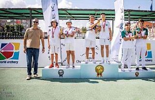 Bursa Büyükşehirli okçular Türkiye şampiyonu