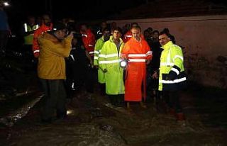 Bursa’da selin yaraları anında müdahaleyle sarılıyor