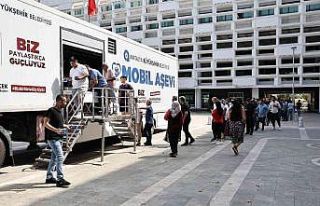 Büyükşehir aşure ikramlarını sürdürdü