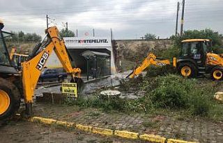 Büyükşehir tüm ekipleriyle görev başında