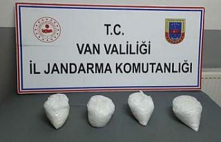 Çaldıran’da 10 kilo 500 gram metamfetamin ele...