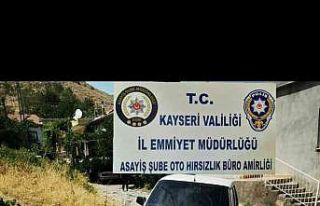 Çalıntı otomobil polis ekipleri tarafından bulundu