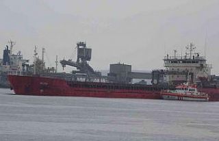 Çanakkale Boğazı’nda karaya oturan gemiyi kurtarma...