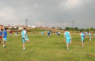 Çardaklıspor antrenmanlara sahasında başladı