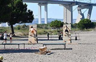 Çocuklar, ’Survivor Parku’runda eğlenerek yarıştılar