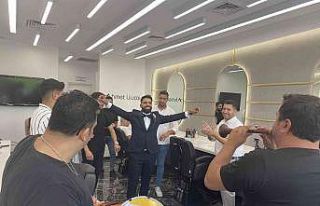Damadın düğünü berberde başlıyor