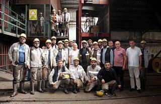 Demir, madenciyle bir araya geldi