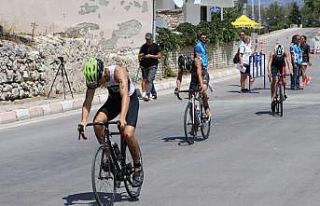 Denizlili 2 sporcu Triatlon’da Türkiye’yi temsil...