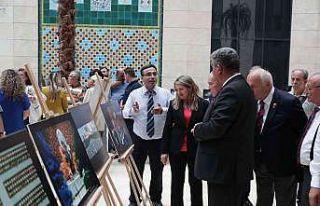 Derece alan fotoğraflar sergileniyor