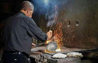 Diyarbakır’ın son kalaycıları modern çağa...