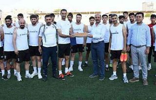 Doğru, Araban Belediyespor’a yeni sezonda başarılar...