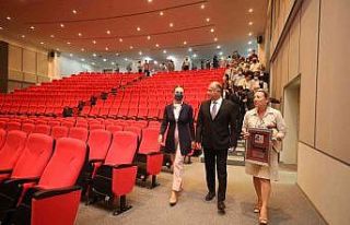 Dokuz Eylül’den kurucu rektör Ömer Yiğitbaşı’na...