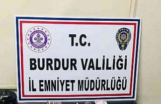 Durdurulan araç ve içerisindeki şahıslar üzerinde...