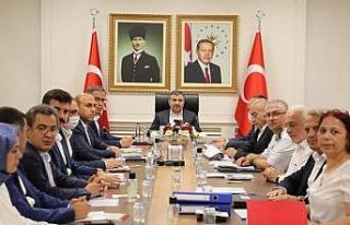 Düzce’de metruk binalar yıkılıyor