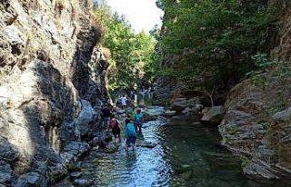 Edremit’te Şahinderesi Kanyonu ilgi gördü