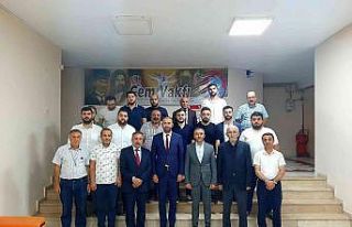Eken, “Bir kilimin desenleriyiz”