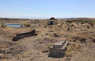Elazığ’da suların çekilmesiyle Selçuklu ve...