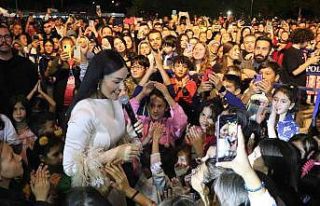 Elif Buse Doğan, Çameli festivalinde Samsak Döveci...