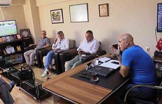 Elüstü: "Bandırma 17 Eylül Stadyumu sezona...