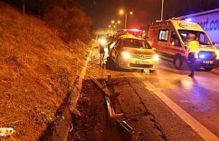 Emniyet şeridinin olmadığı yerde lastiğini kontrol...