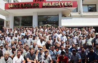 En yüksek zammı alan işçilerden başkan Çelik’e...