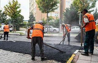 Esenyurt’ta asfalt çalışmaları gece gündüz...