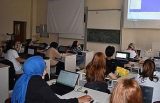 ETÜ’lü öğrenciler için teknoloji yaz kampı...