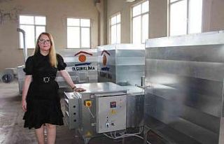 Fabrikasının bahçesine serdiği fındığı kurutamayınca...