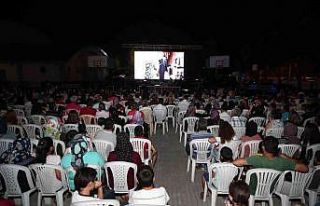 Film severler açık hava sinemasında buluşacak