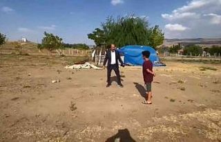 Galatasaraylı çocuk ile milletvekili arasında gülümseten...
