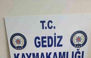 Gediz’de durdurulan araçta uyuşturucu ele geçirildi
